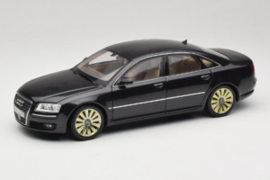Audi A8 D3 W12 Negro Kyosho 1:18 5010508135 Metal