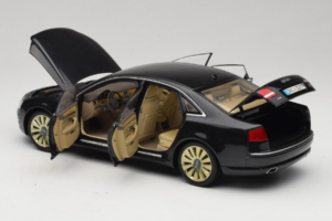 Audi A8 D3 W12 Negro Kyosho 1:18 5010508135 Metal - imagen 5 de 8