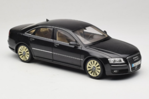 Audi A8 D3 W12 Negro Kyosho 1:18 5010508135 Metal - imagen 6 de 8