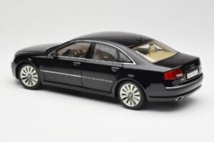 Audi A8 D3 W12 Negro Kyosho 1:18 09212BK Metal - imagen 7 de 8