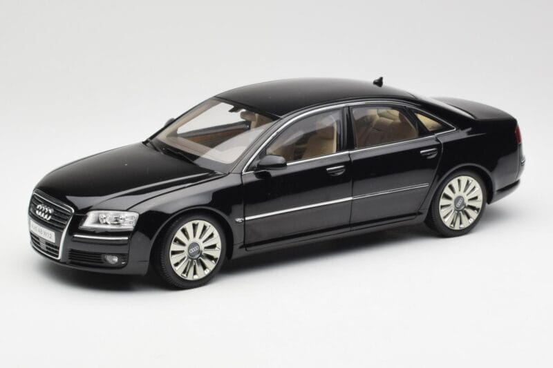 Audi A8 D3 W12 Negro Kyosho 1:18 09212BK Metal
