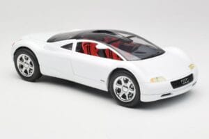 Audi Avus Quattro Alpine White Revell 1:18 08913 Metal - imagen 6 de 8