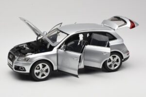 Audi Q5 8R Ice Silver Kyosho 1:18 09242IS Metal - imagen 2 de 8