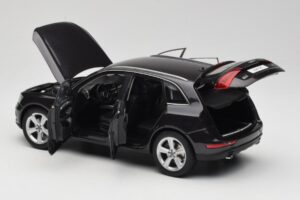 Audi Q5 8R Lava Grey Kyosho 1:18 09242LG Metal - imagen 5 de 8