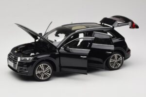 Audi Q5L FY Negro Paudi Model 1:18 26732 Metal - imagen 2 de 8