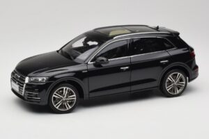 Audi Q5L FY Negro Paudi Model 1:18 26732 Metal