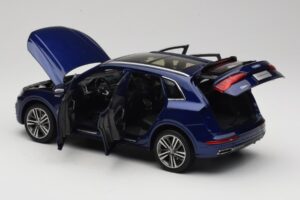 Audi Q5L FY Azul Paudi Model 1:18 33729 Metal - imagen 5 de 8