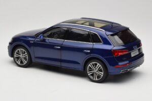 Audi Q5L FY Azul Paudi Model 1:18 33729 Metal - imagen 7 de 8