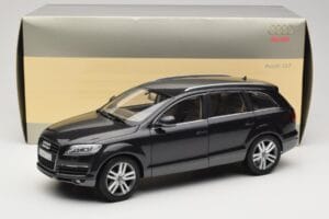 Audi Q7 4L Lava Grey Minichamps 1:18 5010507625 Metal - imagen 8 de 8
