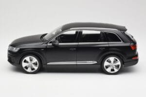 Audi Q7 4M Negro Mate Minichamps 1:18 110014001 Metal - imagen 4 de 8