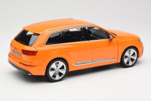 Audi Q7 4M Naranja Metallic Minichamps 1:18 110014004 Metal - imagen 3 de 8