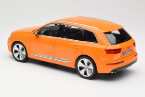 Audi Q7 4M Naranja Metallic Minichamps 1:18 110014004 Metal - imagen 7 de 8