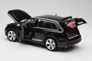 Audi Q7 4M Orca Black Minichamps 1:18 5011407625 Metal - imagen 5 de 8