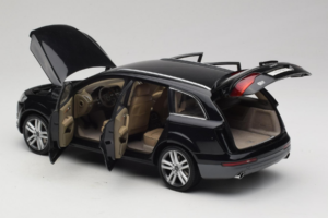 Audi Q7 Negro Kyosho 1:18 09221BK Metal - imagen 5 de 8