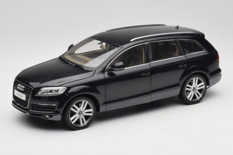 Audi Q7 Negro Kyosho 1:18 09221BK Metal