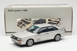 Audi Quattro LWB Plata AUTOart 1:18 70303 Metal - imagen 8 de 8
