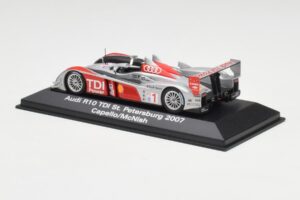 Audi R10 TDI #1 R. Capello / A. McNish / T. Kristensen 24 Hours of Le Mans 2007 Minichamps 1:43 5020700243 Metal - imagen 3 de 4