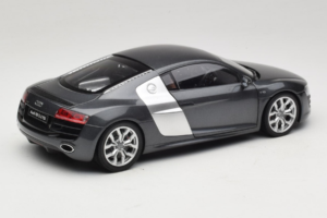 Audi R8 5.2 FSI Quattro Daytona Grey Kyosho 1:18 09216DG Metal - imagen 3 de 7