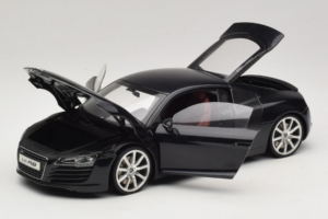 Audi R8 Negro Kyosho 1:18 09213BK Metal - imagen 2 de 8
