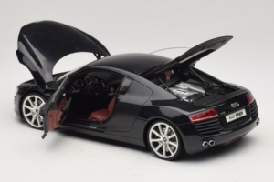 Audi R8 Negro Kyosho 1:18 09213BK Metal - imagen 5 de 8