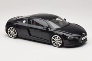 Audi R8 Negro Kyosho 1:18 09213BK Metal - imagen 6 de 8