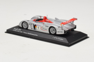 Audi R8 LMP #1 F. Biela / E. Pirro / T. Kristensen 24 Hours of Le Mans Winner 2001 Minichamps 1:43 400011201 Metal - imagen 3 de 4