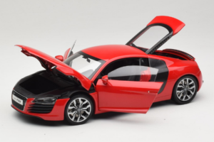 Audi R8 Rojo Kyosho 1:18 09213R Metal - imagen 2 de 8