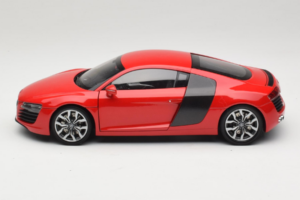 Audi R8 Rojo Kyosho 1:18 09213R Metal - imagen 4 de 8