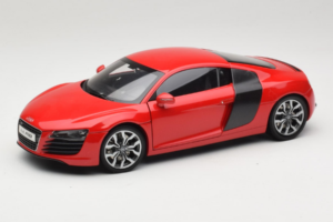 Audi R8 Rojo Kyosho 1:18 09213R Metal