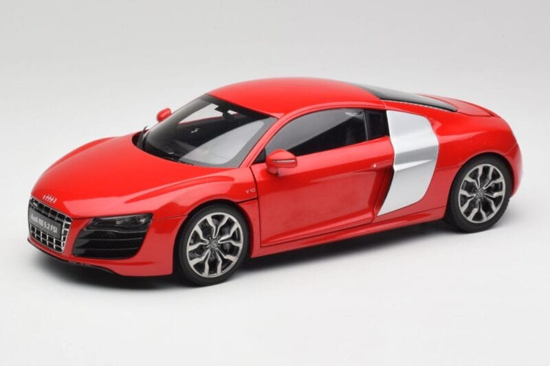 Audi R8 V10 Brilliant Rojo Kyosho 1:18 09216RR Metal