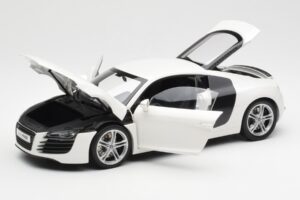 Audi R8 Type 42 Blanco Kyosho 1:18 09213W Metal - imagen 2 de 8