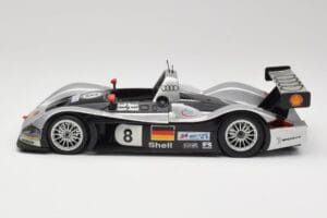 Audi R8R LMP #8 F. Biela / E. Pirro / D. Theys 24 Hours of Le Mans 1999 Maisto 1:18 538881 Metal - imagen 4 de 8