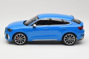 Audi RS Q3 F3 Sportback Azul Minichamps 1:18 155018101 Metal - imagen 3 de 6