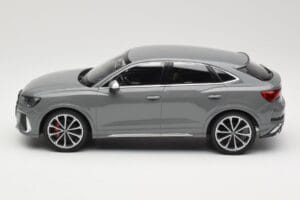 Audi RS Q3 F3 Sportback Gris Minichamps 1:18 155018100 Metal - imagen 3 de 6