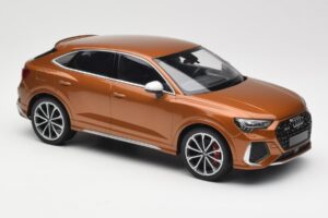 Audi RS Q3 Sportback 8U Brown Metallic Minichamps 1:18 155018104 Metal - imagen 4 de 6