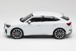 Audi RS Q3 F3 Sportback Glacier White Metallic Minichamps 1:18 155018105 Metal - imagen 3 de 6