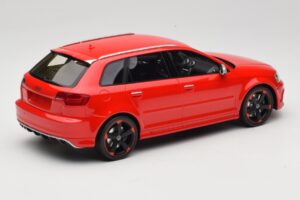 Audi RS3 8P Sportback Rojo DNA 1:18 DNA000056 Resina - imagen 2 de 6