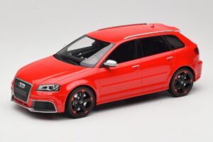 Audi RS3 8P Sportback Rojo DNA 1:18 DNA000056 Resina
