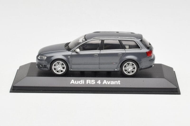 Audi RS4 B7 Avant Gris Minichamps 1:43 5010509223 Metal