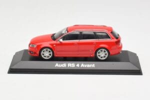 Audi RS4 B7 Avant Rojo Minichamps 1:43 5010509213 Metal