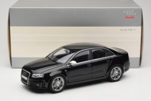 Audi RS4 B7 Sedan Phantom Black Minichamps 1:18 5010509115 Metal - imagen 8 de 8