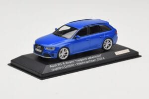Audi RS4 B8 Avant Nogaro Blue Selección Navidad 2014 Minichamps 1:43 AUDI003 Metal - imagen 2 de 4