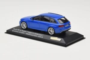 Audi RS4 B8 Avant Nogaro Blue Selección Navidad 2014 Minichamps 1:43 AUDI003 Metal - imagen 3 de 4