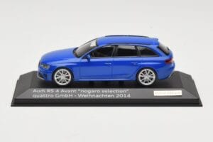 Audi RS4 B8 Avant Nogaro Blue Selección Navidad 2014 Minichamps 1:43 AUDI003 Metal
