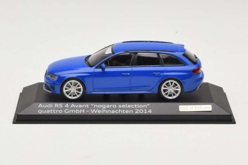 Audi RS4 B8 Avant Nogaro Blue Selección Navidad 2014 Minichamps 1:43 AUDI003 Metal