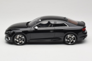 Audi RS5 B9 Coupe Negro GT Spirit 1:18 GT751 Resina - imagen 3 de 6
