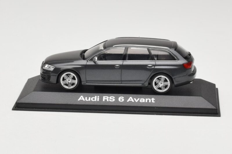 Audi RS6 C5 Avant Daytona Grey Minichamps 1:43 5010710233 Metal