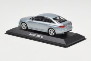 Audi RS6 C6 Monza Silver Minichamps 1:43 5010810113 Metal - imagen 3 de 4