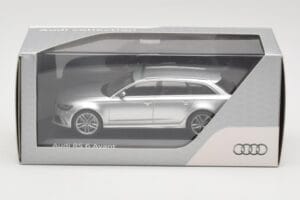 Audi RS6 C7 Avant Prisma Silver Minichamps 1:43 5011216213 Metal - imagen 4 de 4