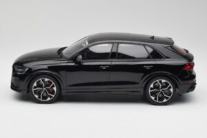 Audi RSQ8 Night Negro GT Spirit 1:18 GT305 Resina - imagen 3 de 6